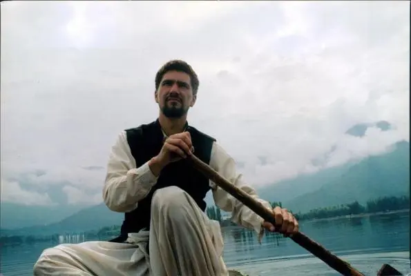 Z tlamy lva: Cesta podél Indu - From the Lion's Mouth: A Journey Along the Indus