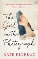Dívka na fotografii - Girl in the Photograph