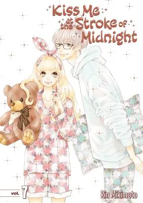 Polib mě o půlnoci 7 - Kiss Me at the Stroke of Midnight 7