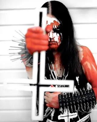 Pravý norský black metal: We Turn in the Night Consumed by Fire (Obracíme se v noci pohlceni ohněm) - True Norwegian Black Metal: We Turn in the Night Consumed by Fire